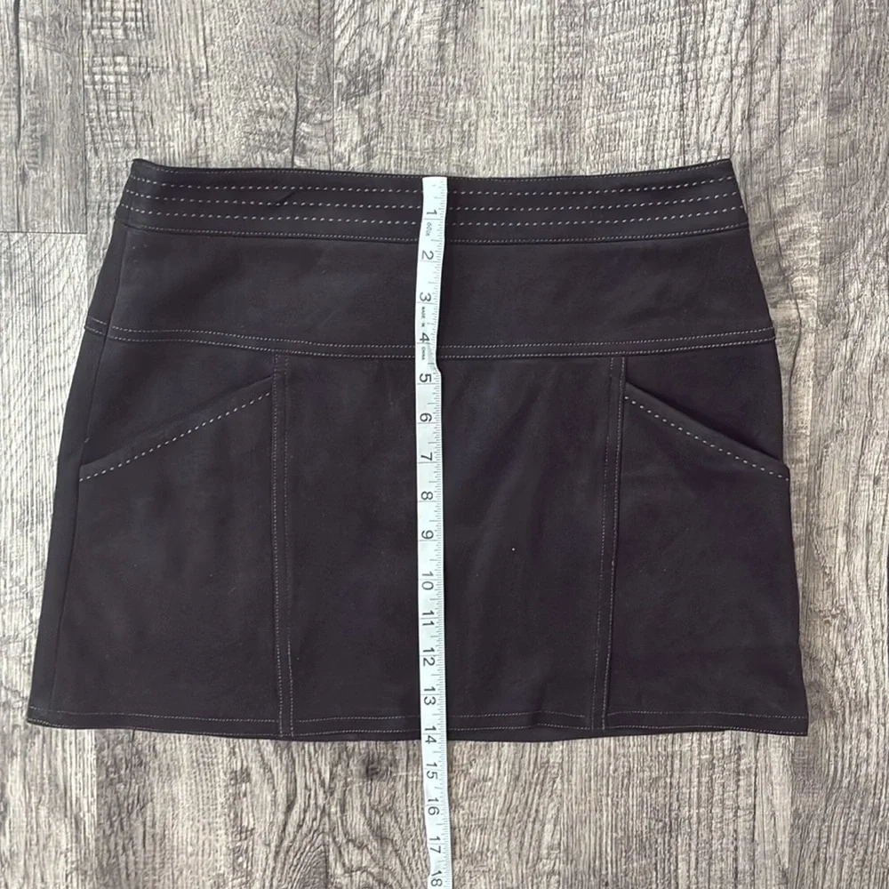 J. McLaughlin Mini Skirt ✧ Black ✧ Size 2